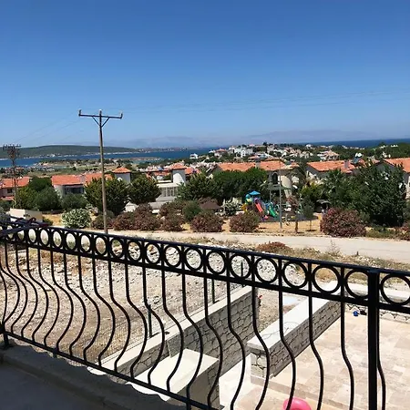 Alacati Yali Mah Oezel Havuzlu Villa * Çeşme