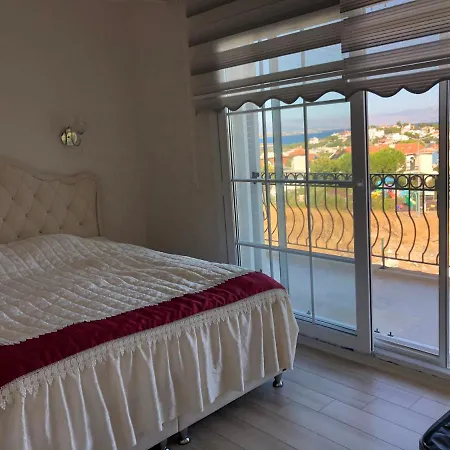 Alacati Yali Mah Oezel Havuzlu Villa Villa *